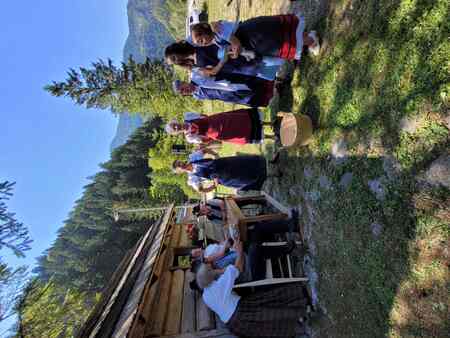 54. Lučki dan: Prikazi starih opravil - Živahno dogajanje v stari gostilni Na Prodeh